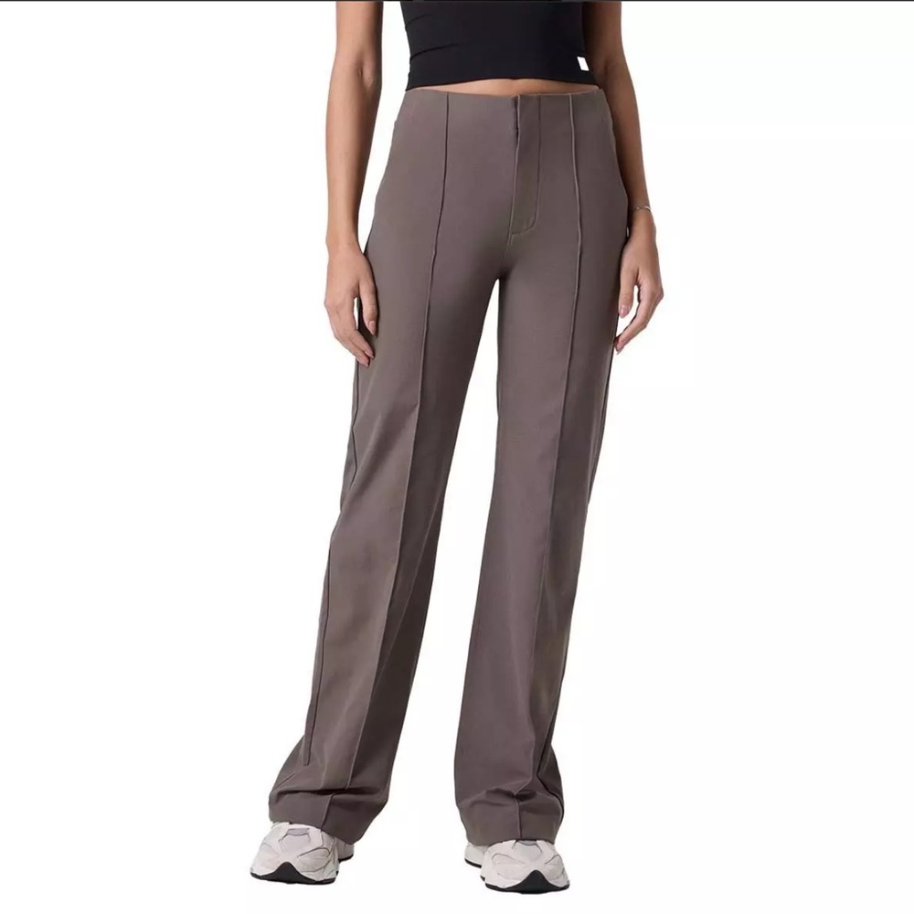 Vuori Women's Straight Leg Pants - Taupe